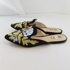 XOXO Marcie Black Embroidered Slip On Flats Sz 7
